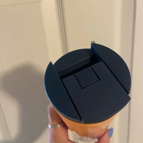 Starbucks bunny travel cup - Picture 5 of 8